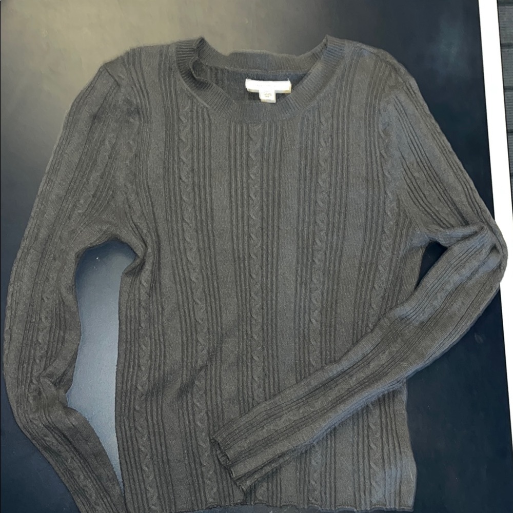 American Eagle Outfitters Gray Cable Knit Crew Neck Sweater